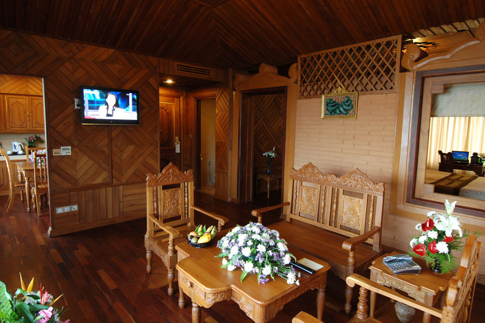 Kma Kaytumadi Hotel Taungoo Eksteriør bilde