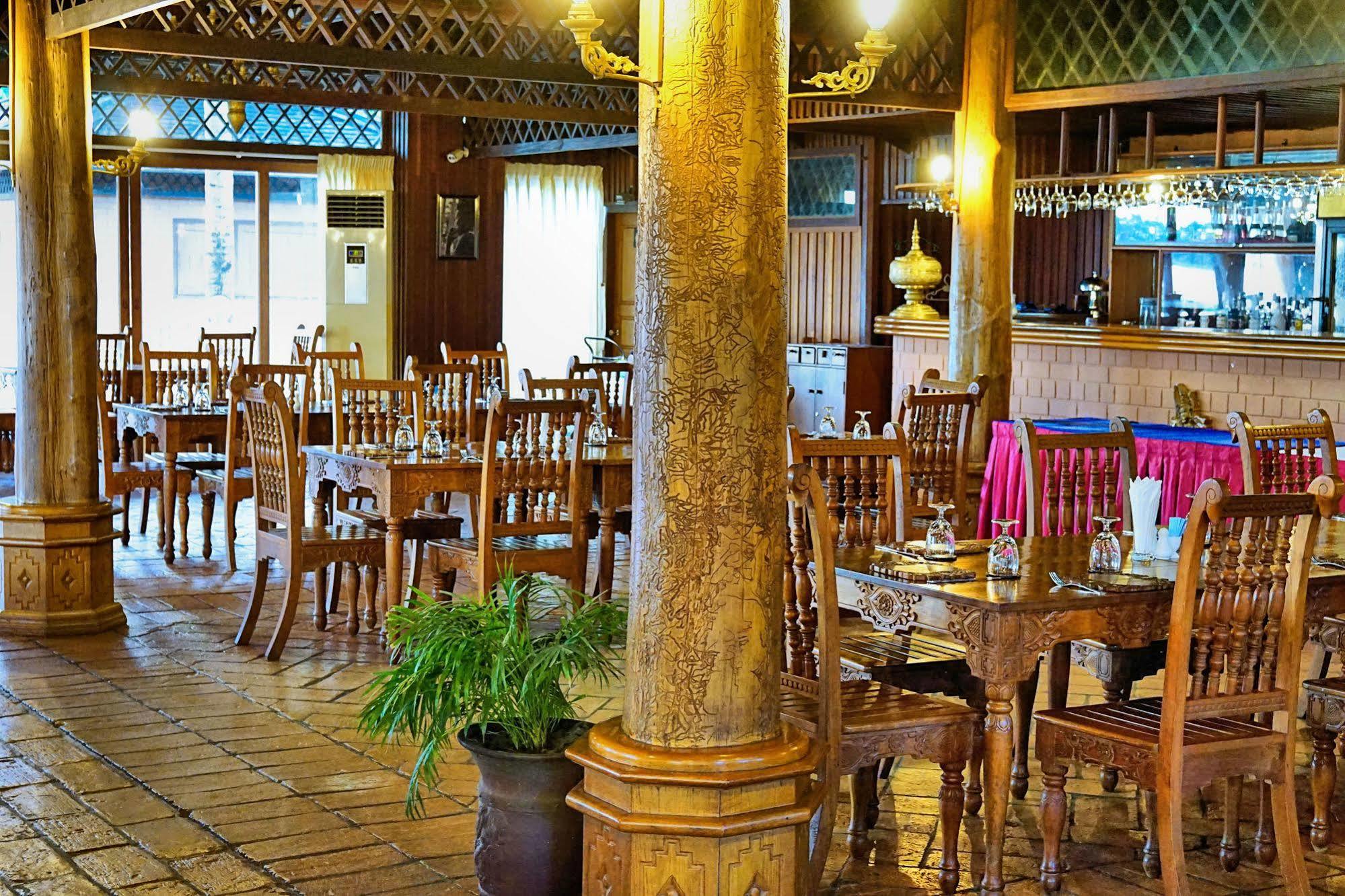 Kma Kaytumadi Hotel Taungoo Eksteriør bilde