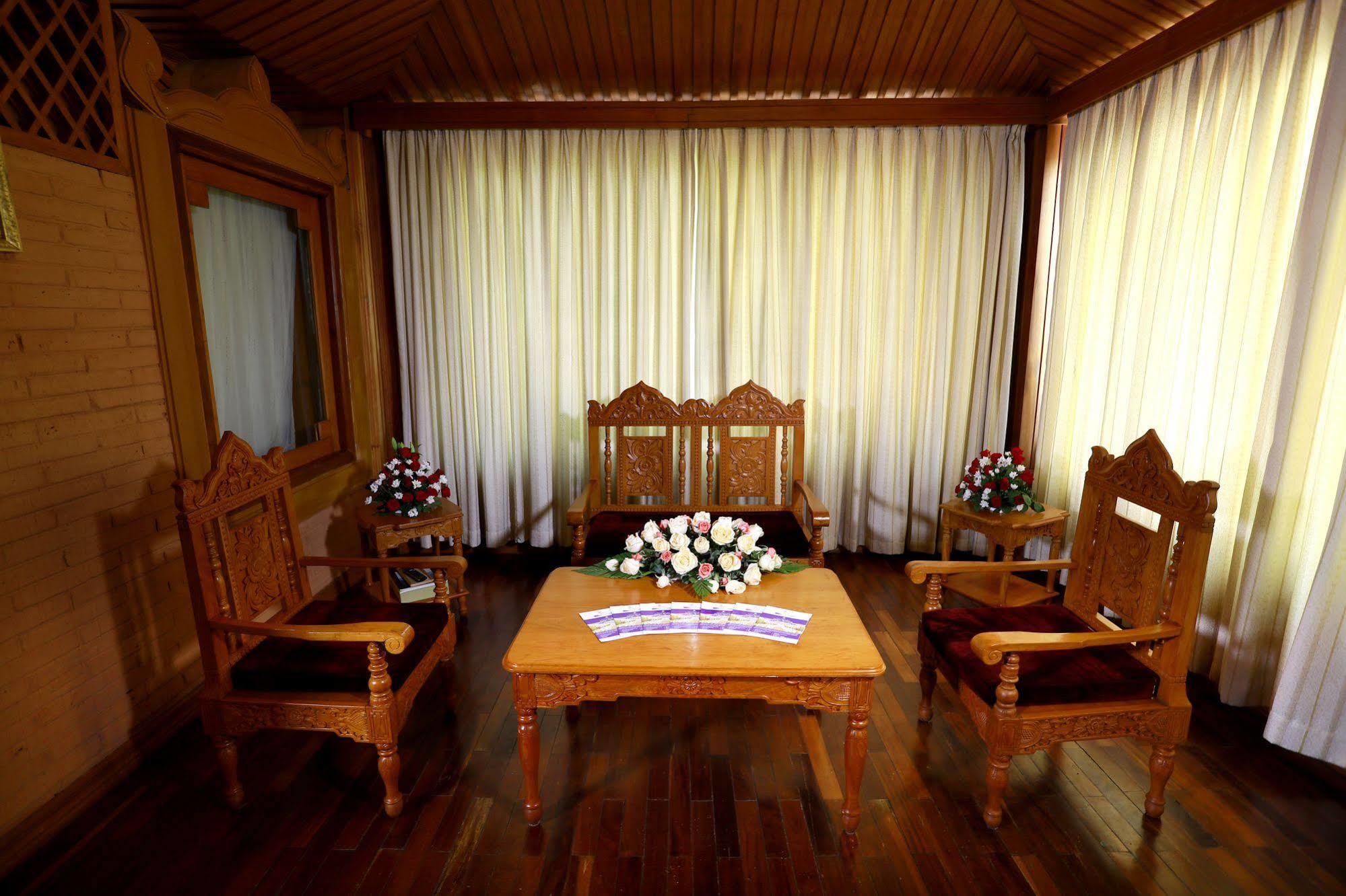 Kma Kaytumadi Hotel Taungoo Eksteriør bilde